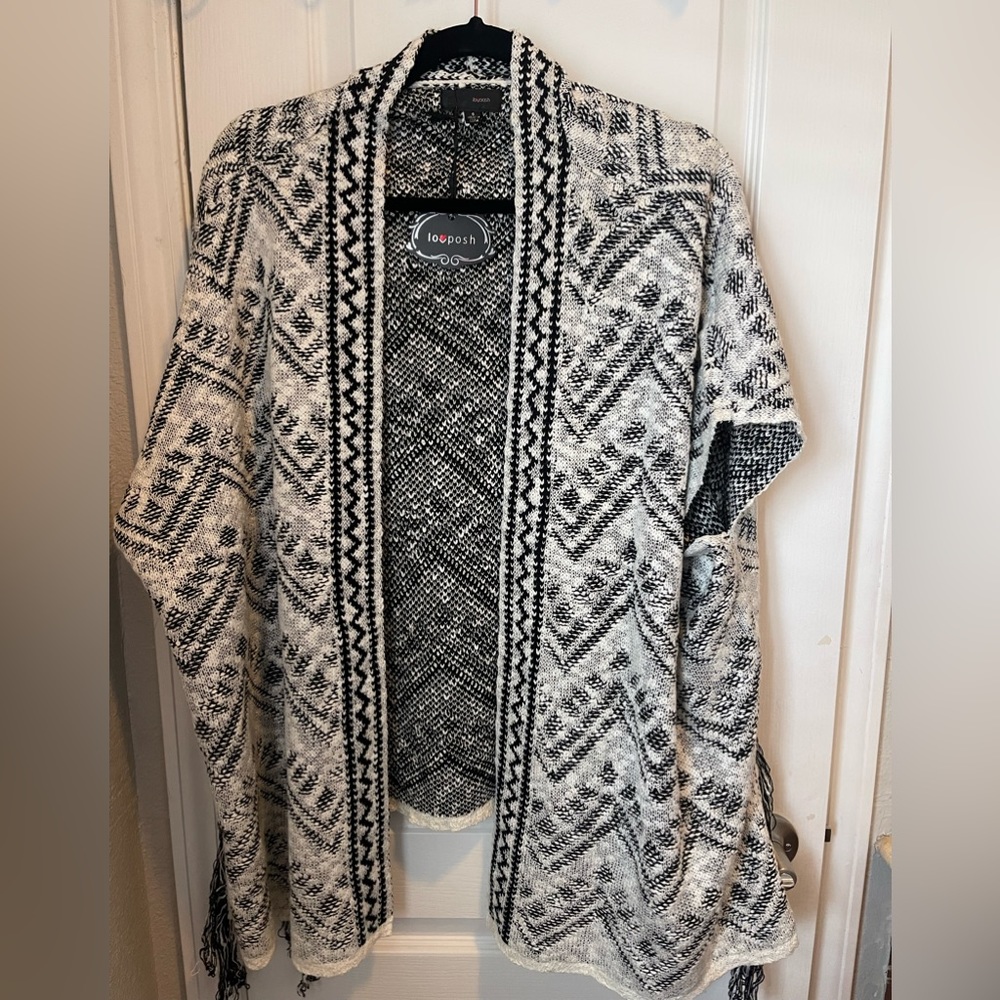 Love Posh Poncho Sweater size Small